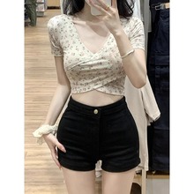 大码黑色紧身牛仔短裤女2025夏季新款美式高腰辣妹包臀a字热裤子