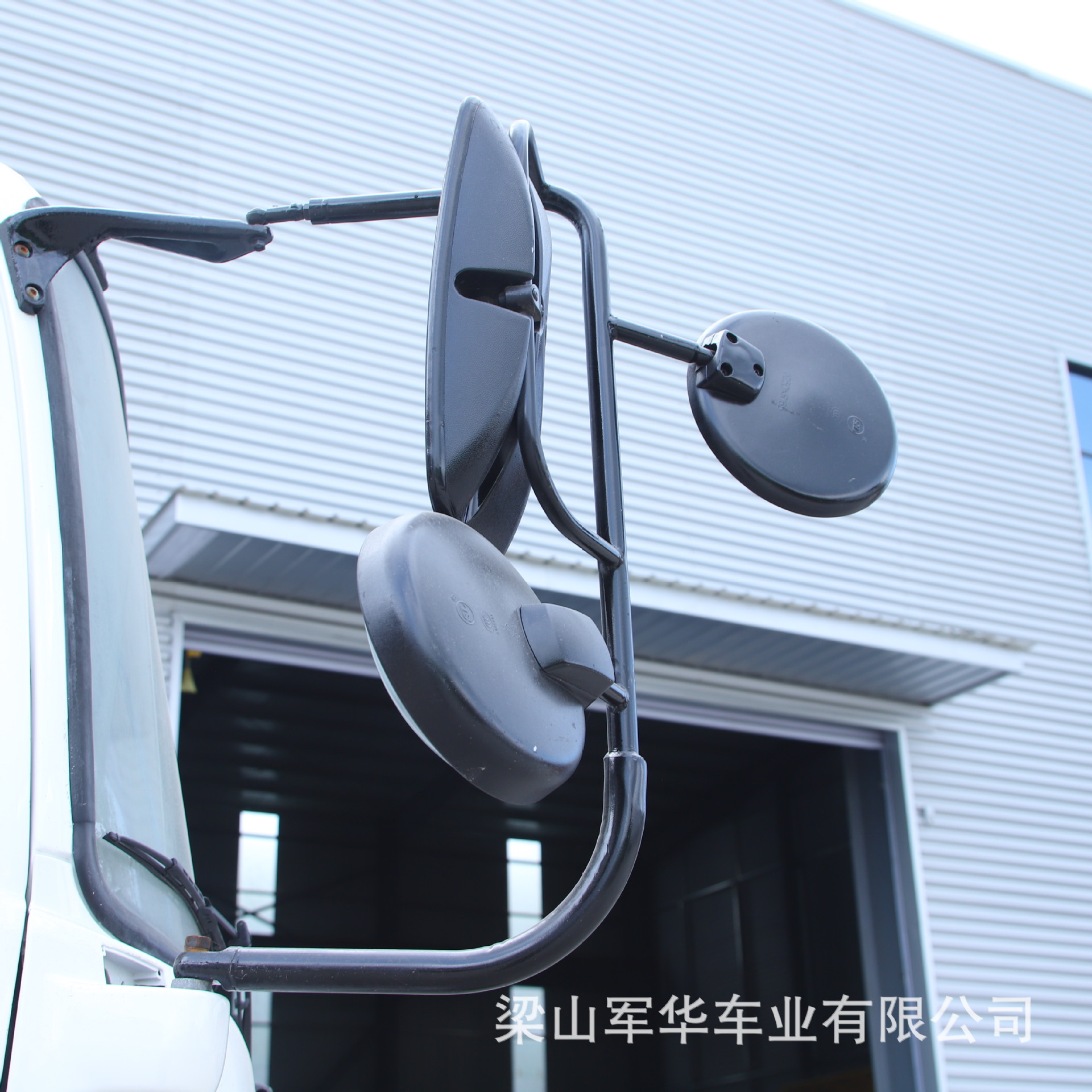 In-stock for sale: Engineering dump truck, mining muck truck, rear eight-wheel self-unloading double-axle dump muck transport truck