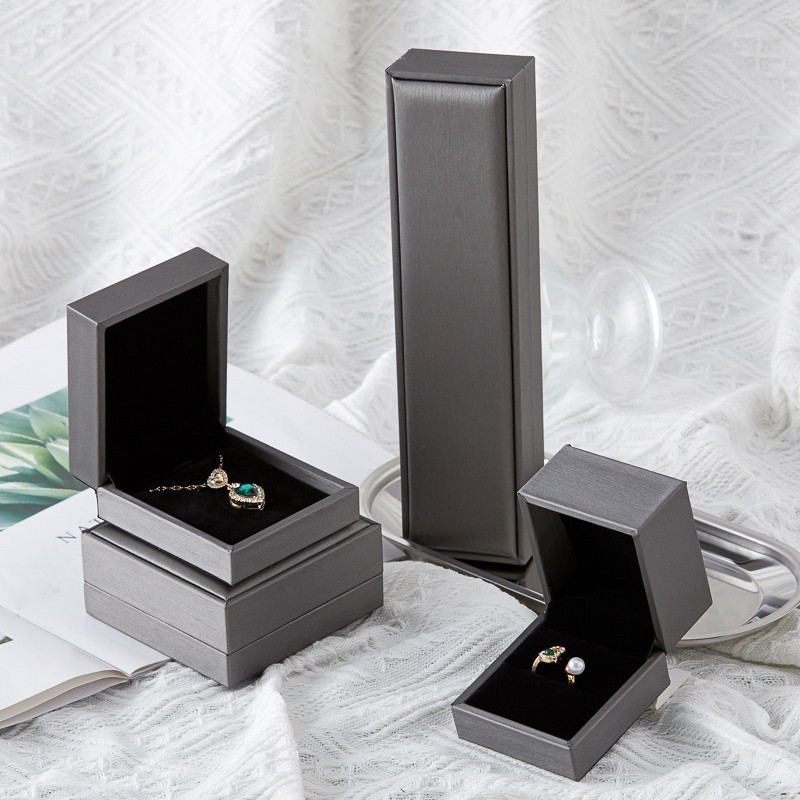 高档拉丝pu戒指首饰盒 吊坠项链耳饰手链手镯 轻奢高级感礼品盒