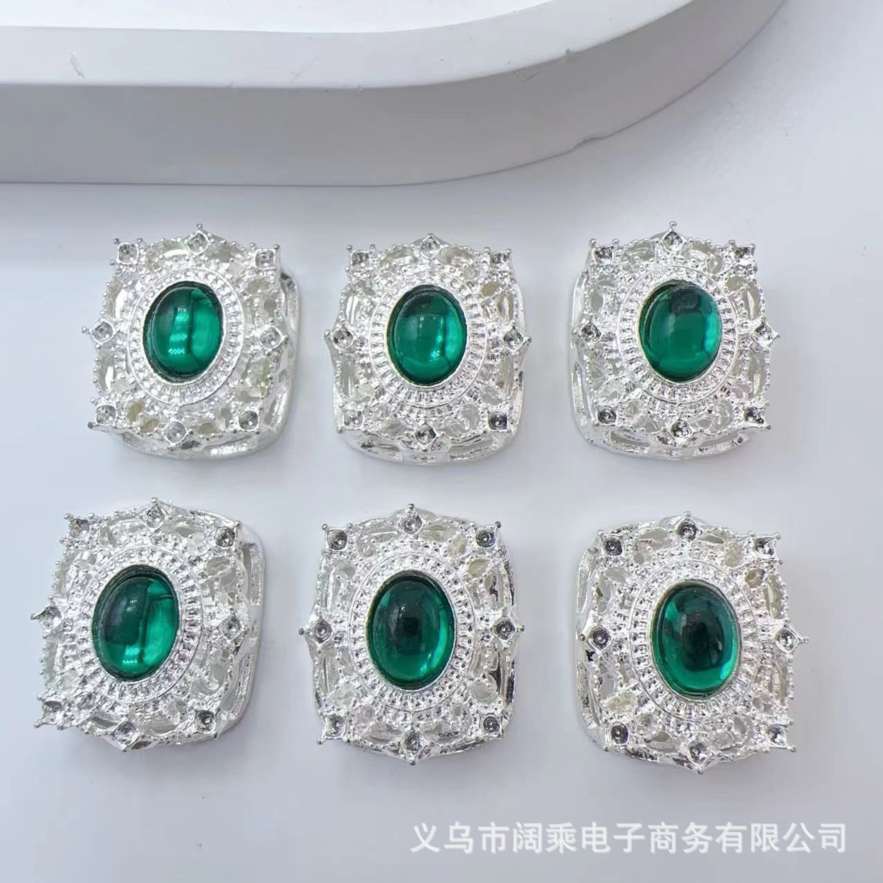 ダイヤモンドの長い方の大きい魔の箱の多い八穴のジルコニウムのdiyの手作りのビーズのブレスレットのネックレスの合金のアクセサリーのビーズの部品