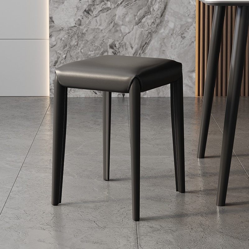 Taburetes italianos para tiendas de hierro forjado pueden apilarse para el hogar de reserva para la nueva casa de reubicación para ocupar el espacio de taburetes de comedor apilados