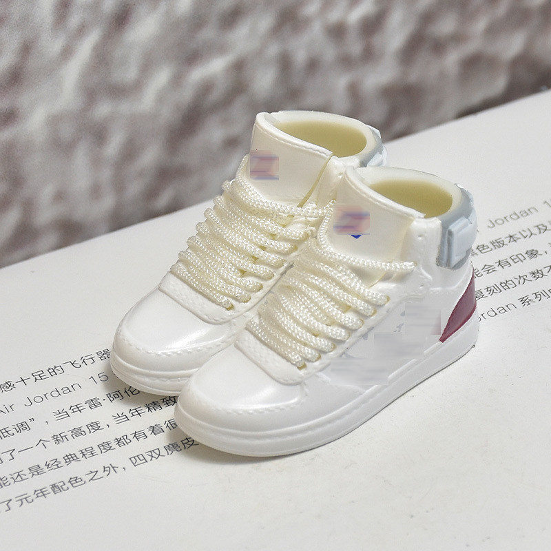 V. 홈 흰색과 빨간색