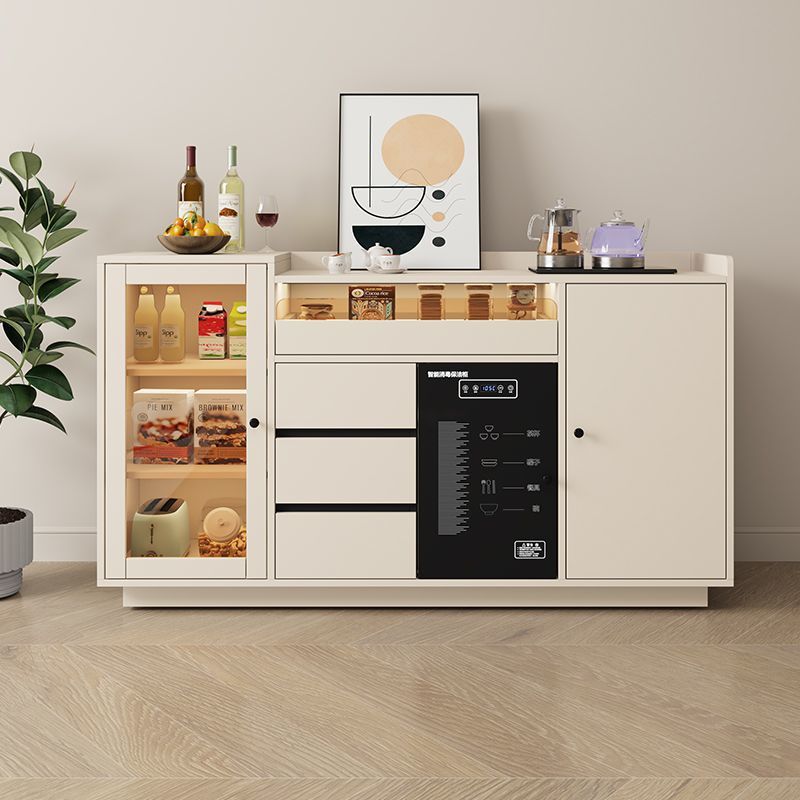 Máquina de té inteligente automática en 2025, nuevo gabinete de comidas caseras en una mesa de escritorio con desinfección