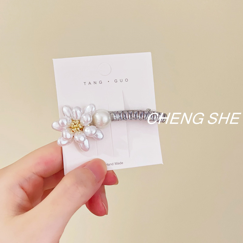 轻奢珍珠蝴蝶结侧边夹气质甜美鸭嘴夹时尚小众设计弧形发夹女|undefined