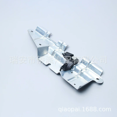 plate 1J5827425F 1J5827567 – Cab and accessories