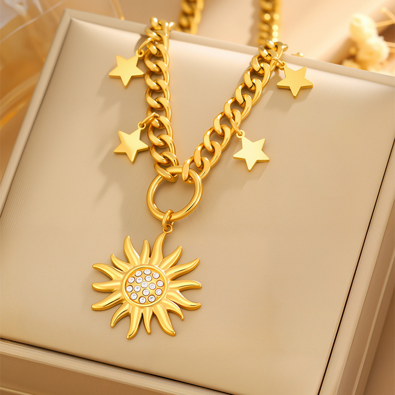 Collar de acero inoxidable de la serie Golden Sun con incrustaciones de diamantes europeos y americanos para mujer Collar de estrella de mango de cadena gruesa de seis estrellas