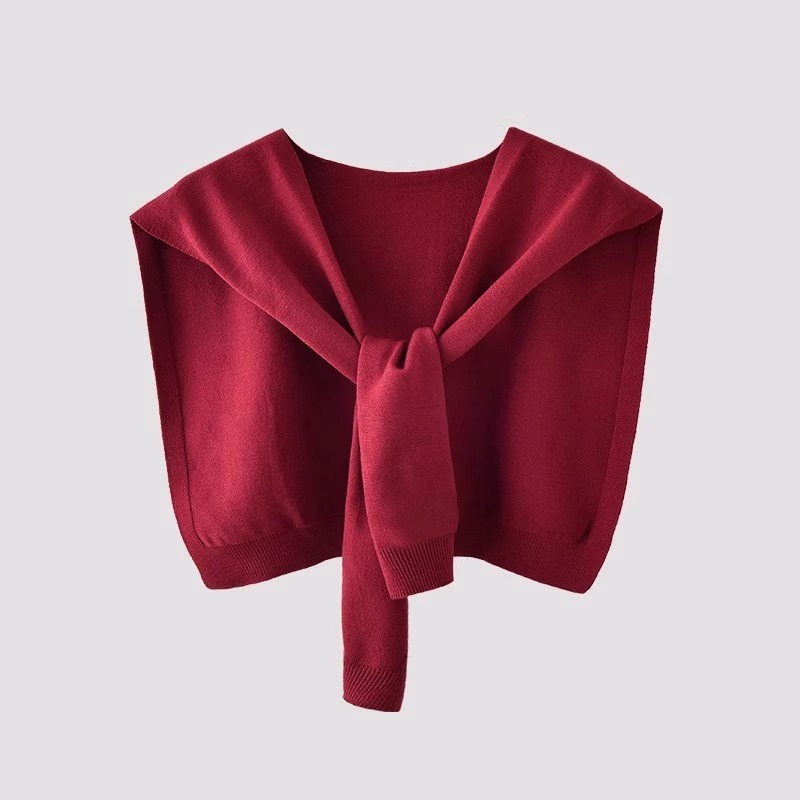 Pequeña capa de punto para mujeres de verano con primavera y otoño nuevo cardigan protector solar hombro delgado capa roja elegante