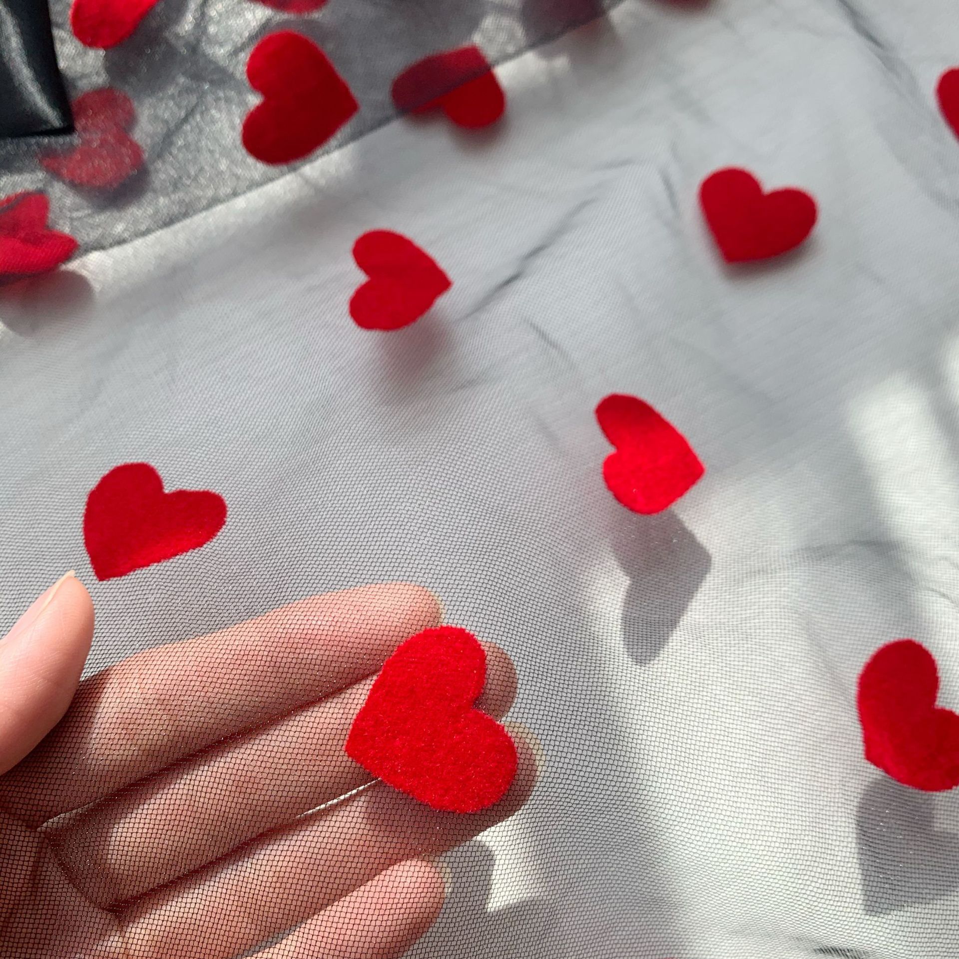Diamante malla flocado melocotón corazón amor hilo de flocado ropa para niños Hanfu Lolita mantel tela en stock suministro directo