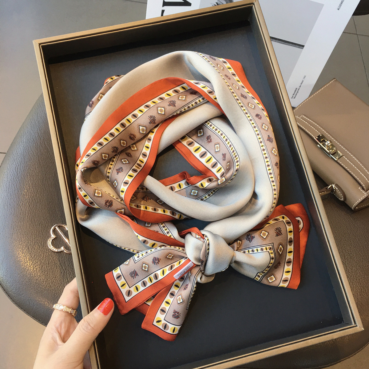 Hangzhou bufandas de seda verde azul estilo nacional morera seda flotante mujer primavera y otoño con bufandas de seda de doble capa 150 * 15cm bufandas