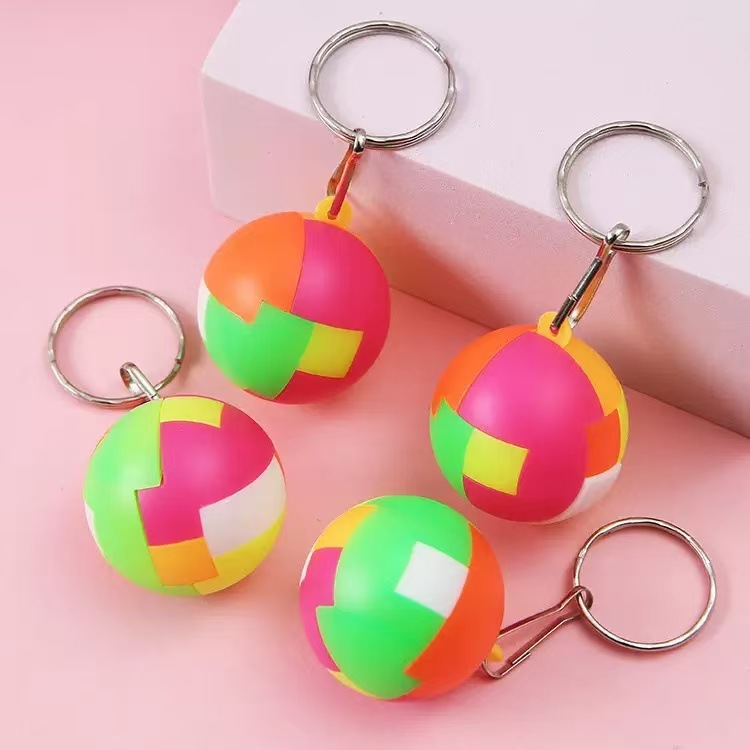Juguetes para niños Yiwu mercado nocturno pequeño parque de productos básicos plaza de Año Nuevo al por mayor regalos luminosos calientes