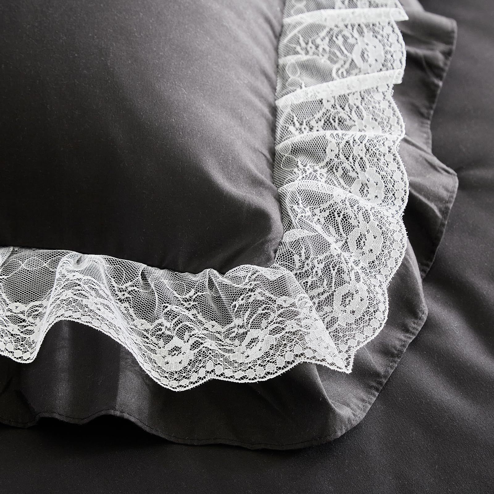 Black Twin- 68__x88__-06.jpg