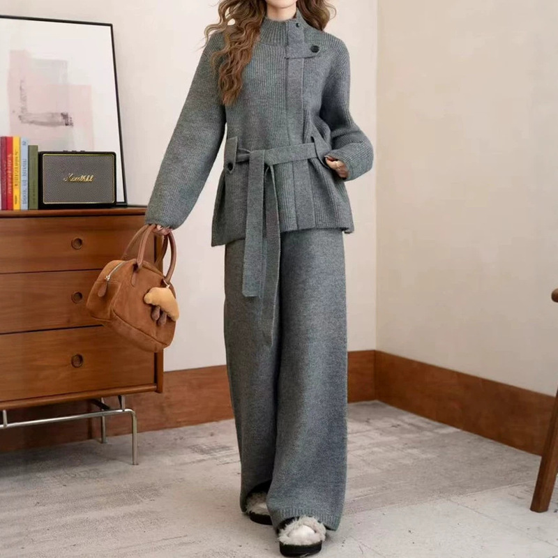 French chic trendy zippered knit sweater, new autumn and winter set, lace-up waist, buttoned wide-leg pants, foreign trade top French chic trendy zippered knit sweater, new autumn and winter set, lace-up waist, buttoned wide-leg pants, foreign trade top