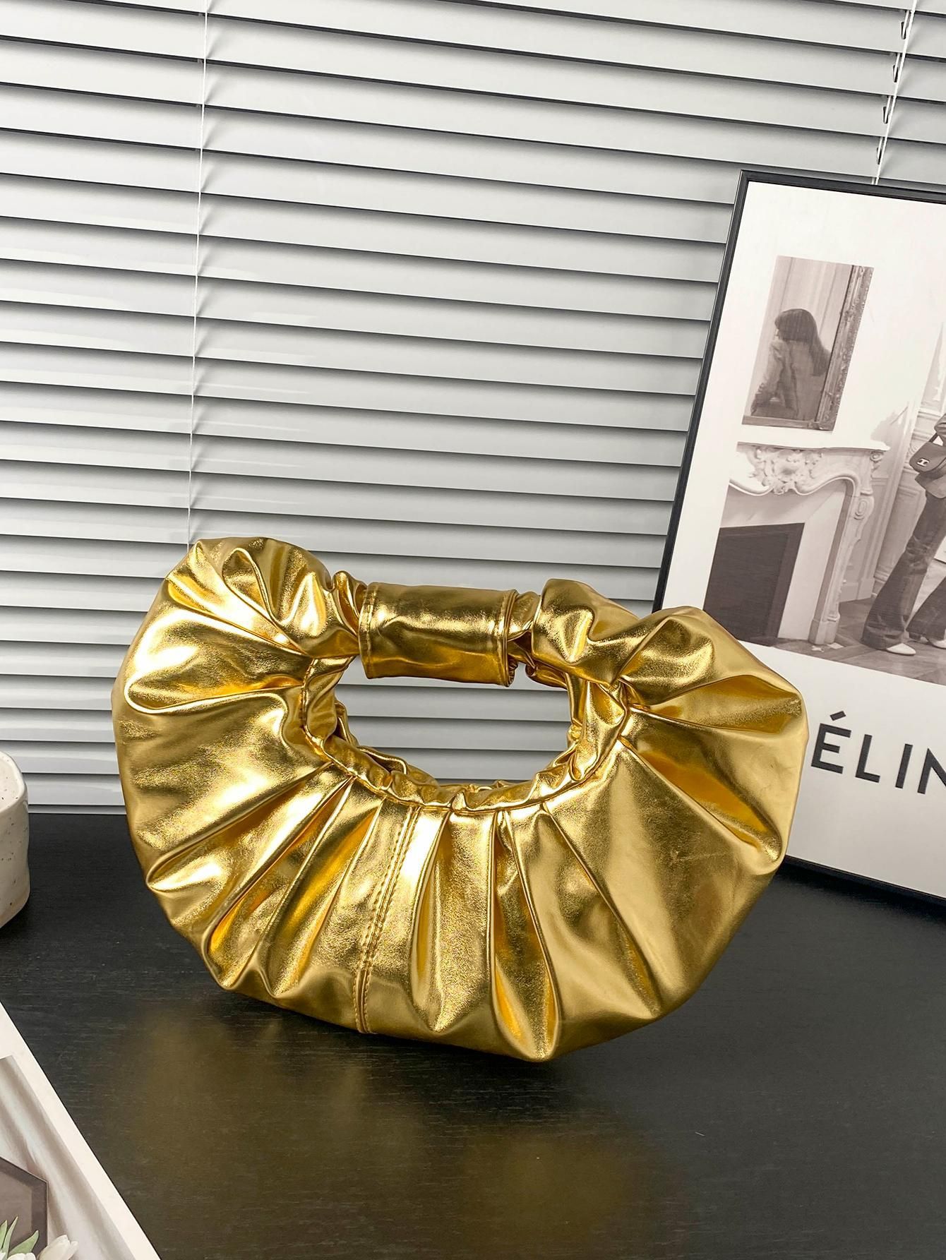 Bolsa de nuvem de venda quente transfronteiriça nova bolsa plissada de PU de cor pura com brilho metálico estilo europeu e americano bolsa de mão feminina de alta qualidade