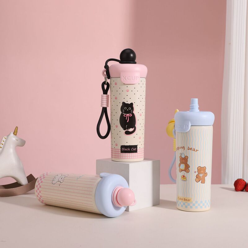 高品質フローティングボール 316 学生用断熱カップ、屋外ポータブル茶水分離ストローカップ、持ち運び用ロープ付きスポーツケトル|undefined