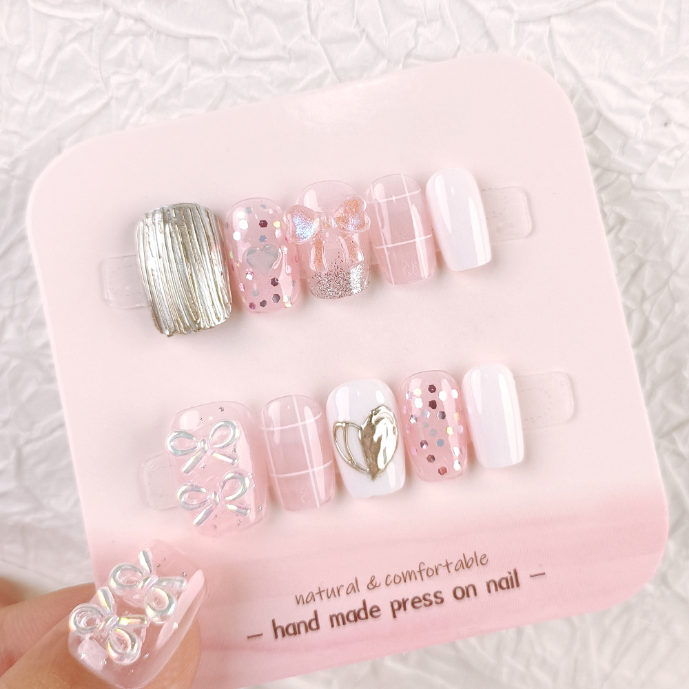 Manicura de Año Nuevo, 10 piezas de diamantes de perlas hechos a mano, arte de uñas portátil, parche de uñas Xiaohongshu, venta al por mayor