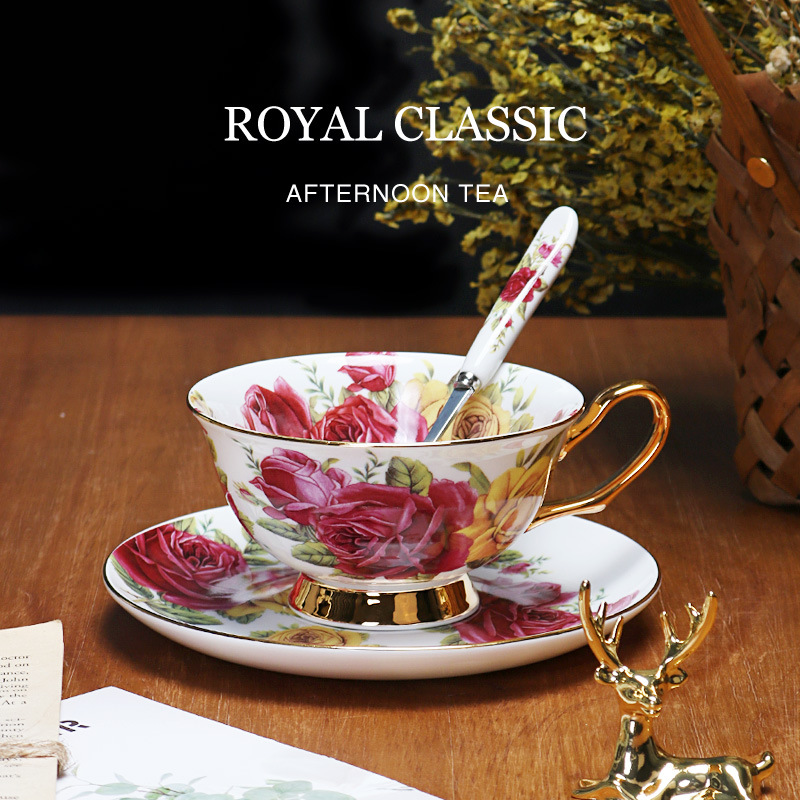 Traje de taza de Café de China de hueso de estilo europeo juego de té de la tarde dibujo exquisito de alta gama juego de té de flores de oro traje caja de regalo