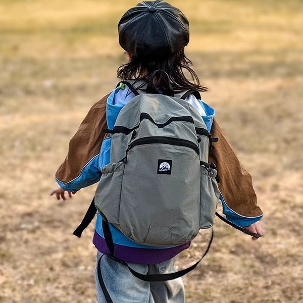 Jardín de infantes coreano para niños mochila pequeña al aire libre de gran capacidad para reducir la carga de los niños mochila deportiva para niños