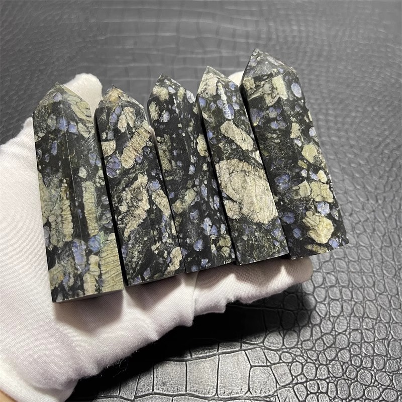 Blue amphibole / 4-5cm single tip