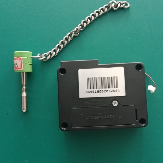 苏州行越智能共享陪护床轮椅锁物联链条插棒式带标识卡蓝牙4G锁