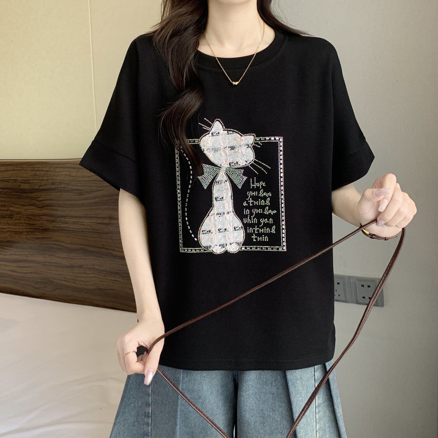 Áo thun nữ tay ngắn cổ tròn, phong cách trẻ trung, đính đá lấp lánh, form rộng thoải mái — màu đen chi tiết 19