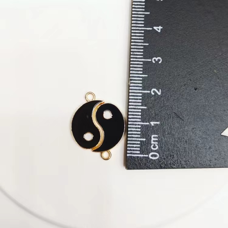 70g Weight Pendant Jewelry Making Type DIY Jewelry Accessories Classification 20 PCS/Package Quantity Alloy Material Tai Chi, Heart Shape Pattern Enamel Design Simple Style Style 20 PCS/Package Alloy Tai Chi Heart Shape Pendant 3