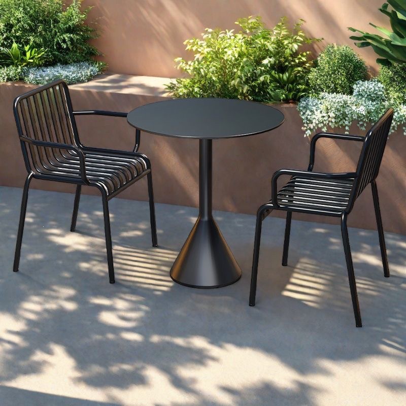 Outdoor leisure table and chair set, wrought iron, three-piece combination, suitable for indoor and outdoor use, restaurants, courtyards, gardens, and balconies, with rain and sun protection