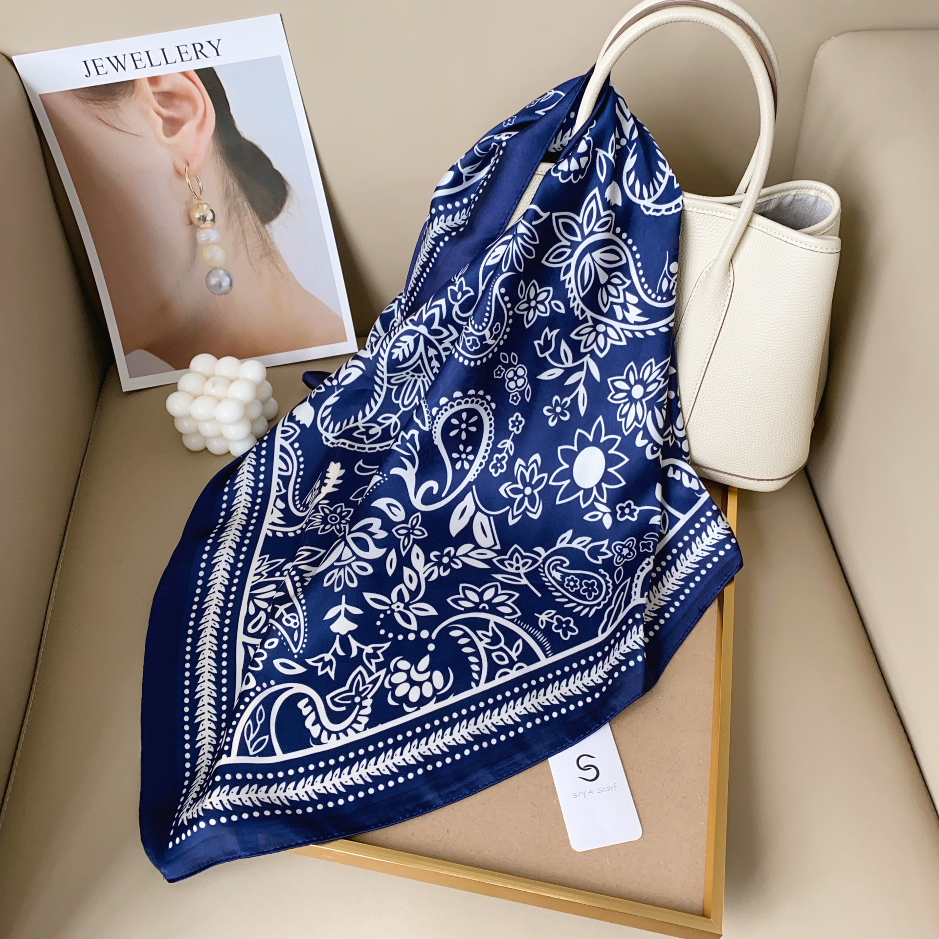 Pañuelo Cuadrado Vintage Estampado Paisley de Poliéster con Protección Solar para Otoño
