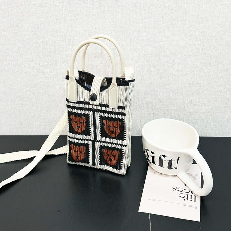 미색 + 갈색 곰 네 마리