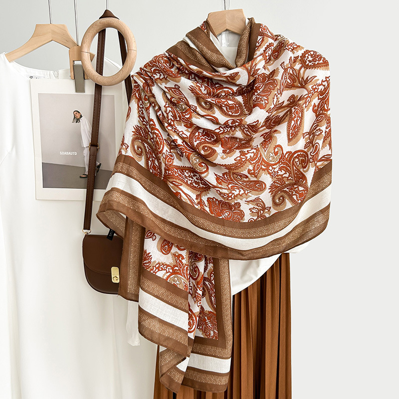 Otoño y invierno de alta calidad temperamento de moda sala de aire acondicionado chal Europa y Estados Unidos transfronterizos retro marco impreso bufandas de caju mujeres