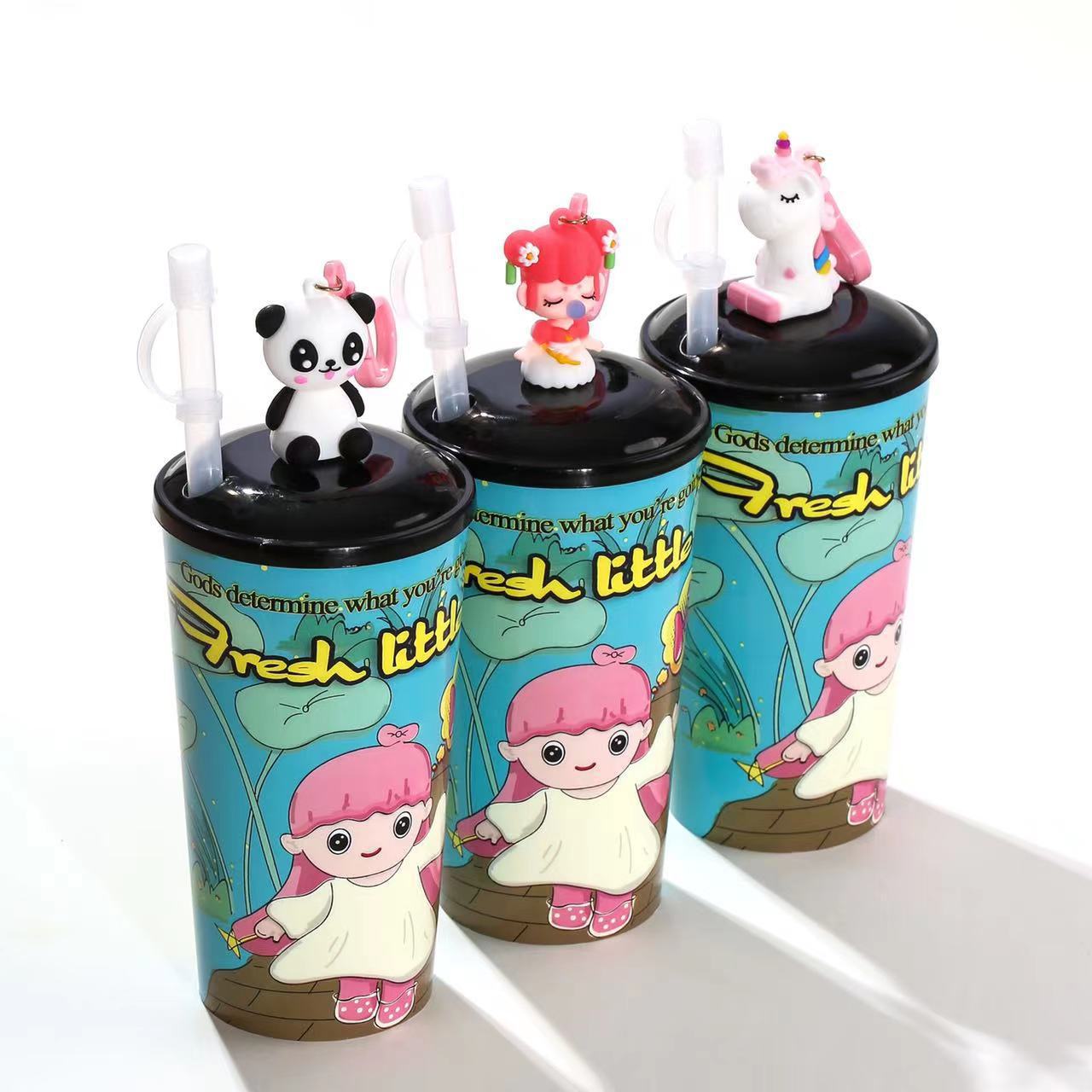 Venta directa transfronteriza taza de plástico de dibujos animados taza de muñeco desechable taza de villano animal Pikachu panda jugo de té con leche