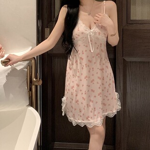 �����Ը�������˯�±��е����⴩�ٽz��߅�Ҿӷ��ļ���Ů˯ȹ