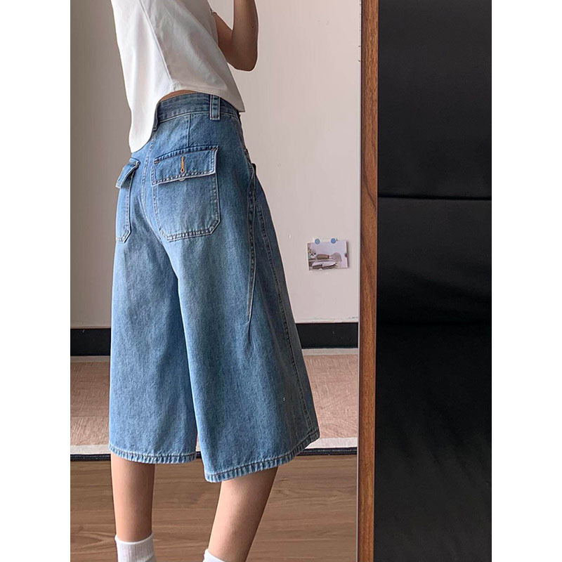 Vintage American-Style Women's Denim Shorts, Summer 2026 New Model, Super Stylish 7/8 Length Shorts with Pockets and Butt-Lifting Effect Vintage American-Style Women's Denim Shorts, Summer 2026 New Model, Super Stylish 7/8 Length Shorts with Pockets and Butt-Lifting Effect