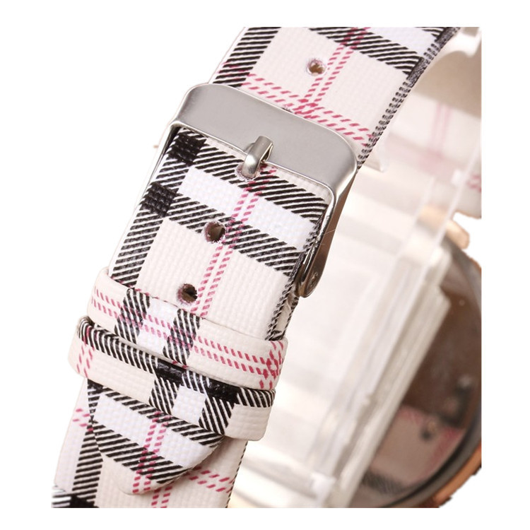 Factory wholesale fashion Scottish grid student watch casual cloth…