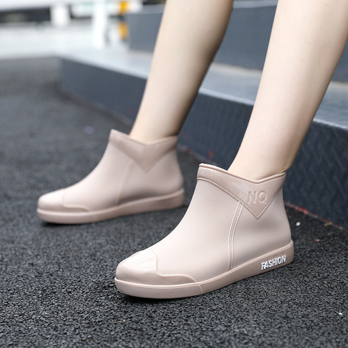 时尚雨鞋女潮流短筒水鞋四季外穿工作鞋韩版保暖防水防滑耐磨雨靴