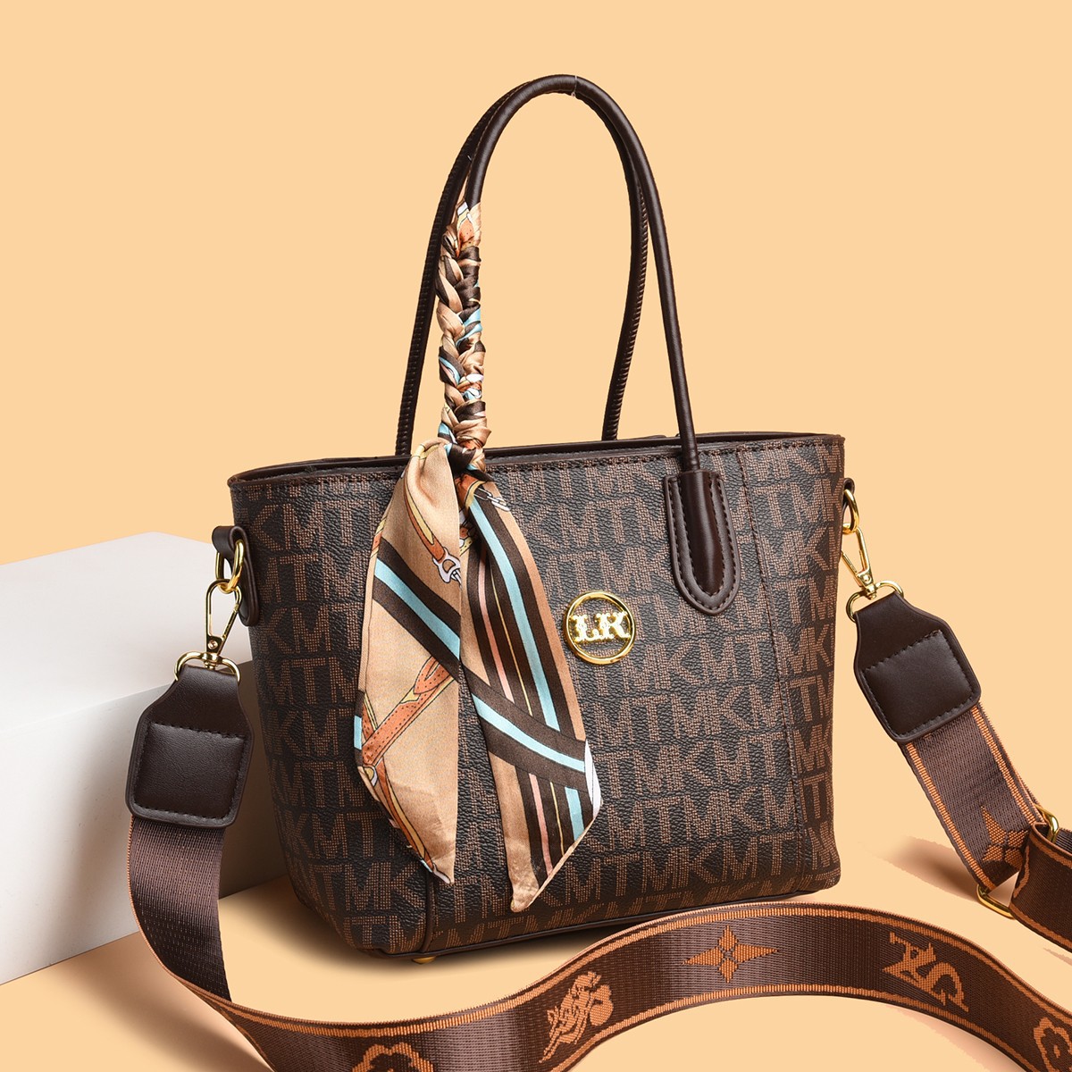 High-sense femenino 2025 nuevo bolso cuadrado impreso simple de gran capacidad textura retro bolso portátil de un solo hombro