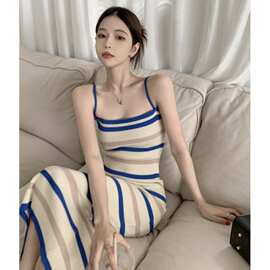 性感纯欲条纹针织吊带连衣裙女春收腰抹胸辣妹裙子包臀一字肩长裙