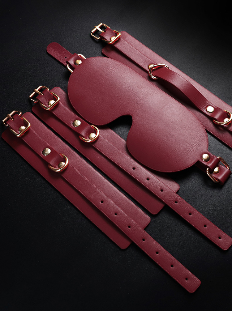 Jiuai SM Bondage Set for Couples with Nipple Clamps and PU Restraints, Black — detail image 36