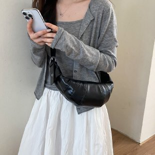 �͹ſ�ɫţ�ǰ���ŮҸ�°��ﶬ2026�¿�r���n���ճ�б�����Ӱ�