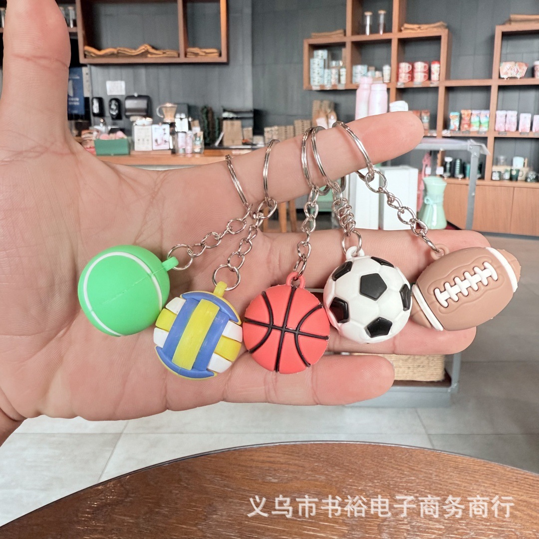 Nuevos productos mini fútbol baloncesto llavero de simulación artículos deportivos de rugby tenis colgante de automóvil regalos image 1