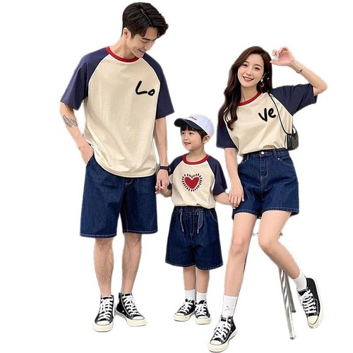 Family Matching T-Shirts 2025, for a Family of Three or Four, Short-Sleeved Baby Infant 100th Birthday Party Family Outfit, Beach Photoshoot Parent-Child Matching