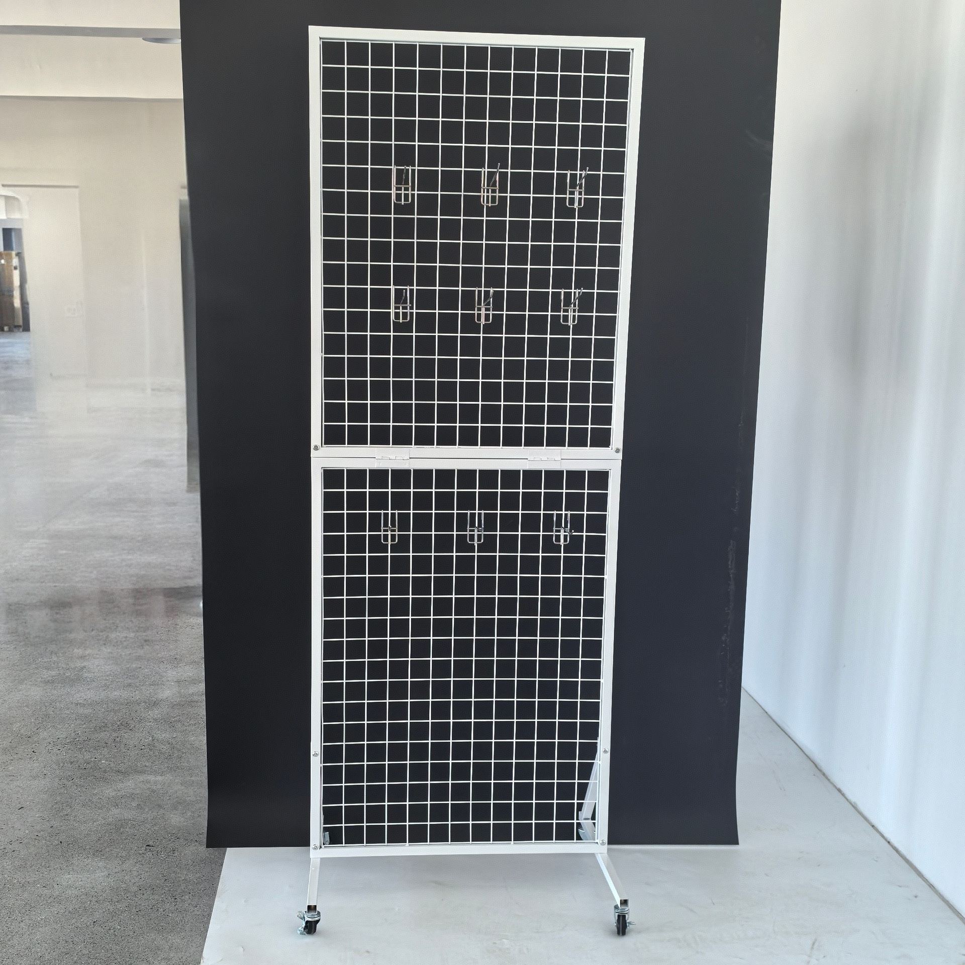 Transfronterizo estante de exhibición de metal plegable cuadrícula estante de exhibición sin instalación Amazon agujero móvil agujero tablero gancho estante