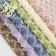 �������Ứ���ӽq���pɫ���b�Ҽ�ɳ�l�������ϬF؛����