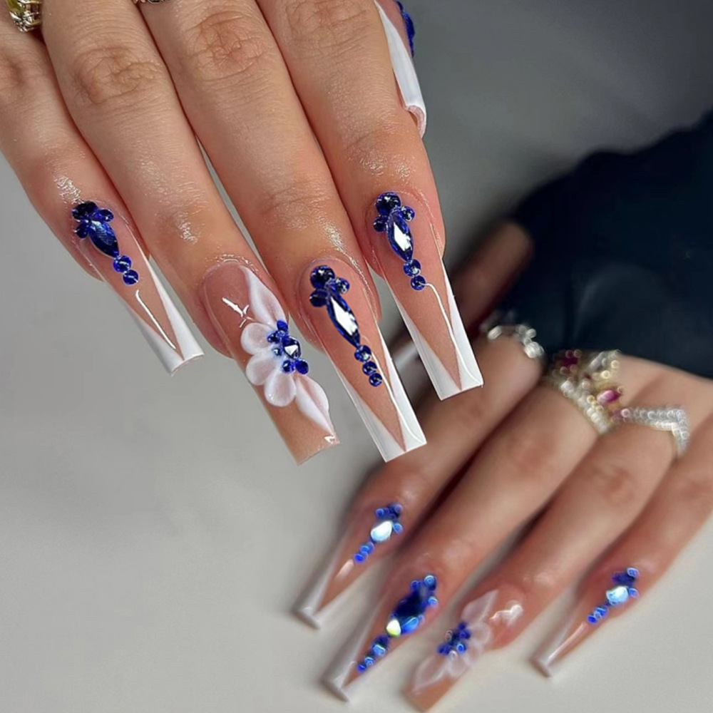 Uñas de ballet largas estilo europeo y americano, manicura francesa con diamantes de imitación, uñas postizas para chicas modernas