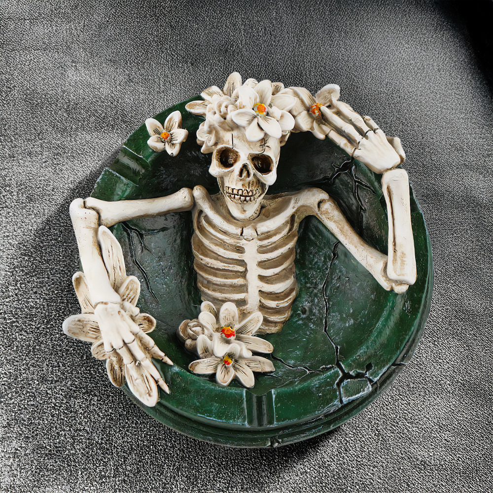  Hot Selling Creative Black Cobra Resin Ashtray Ornaments Home Office Desktop Gift Atmosphere Decoration
