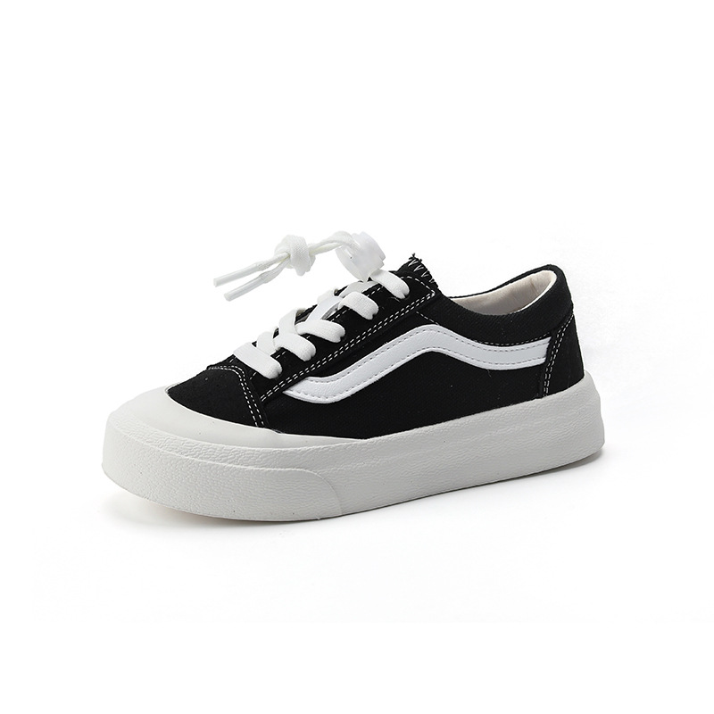 Canvas Shoe Image 1