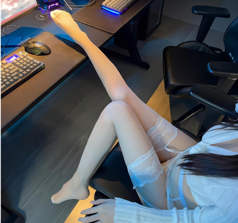 3D modelo delgado hermana Imperial tirantes rojos calcetines de tubo alto encaje sensual puro deseo encaje integrado tirantes de seda negra calcetines largos