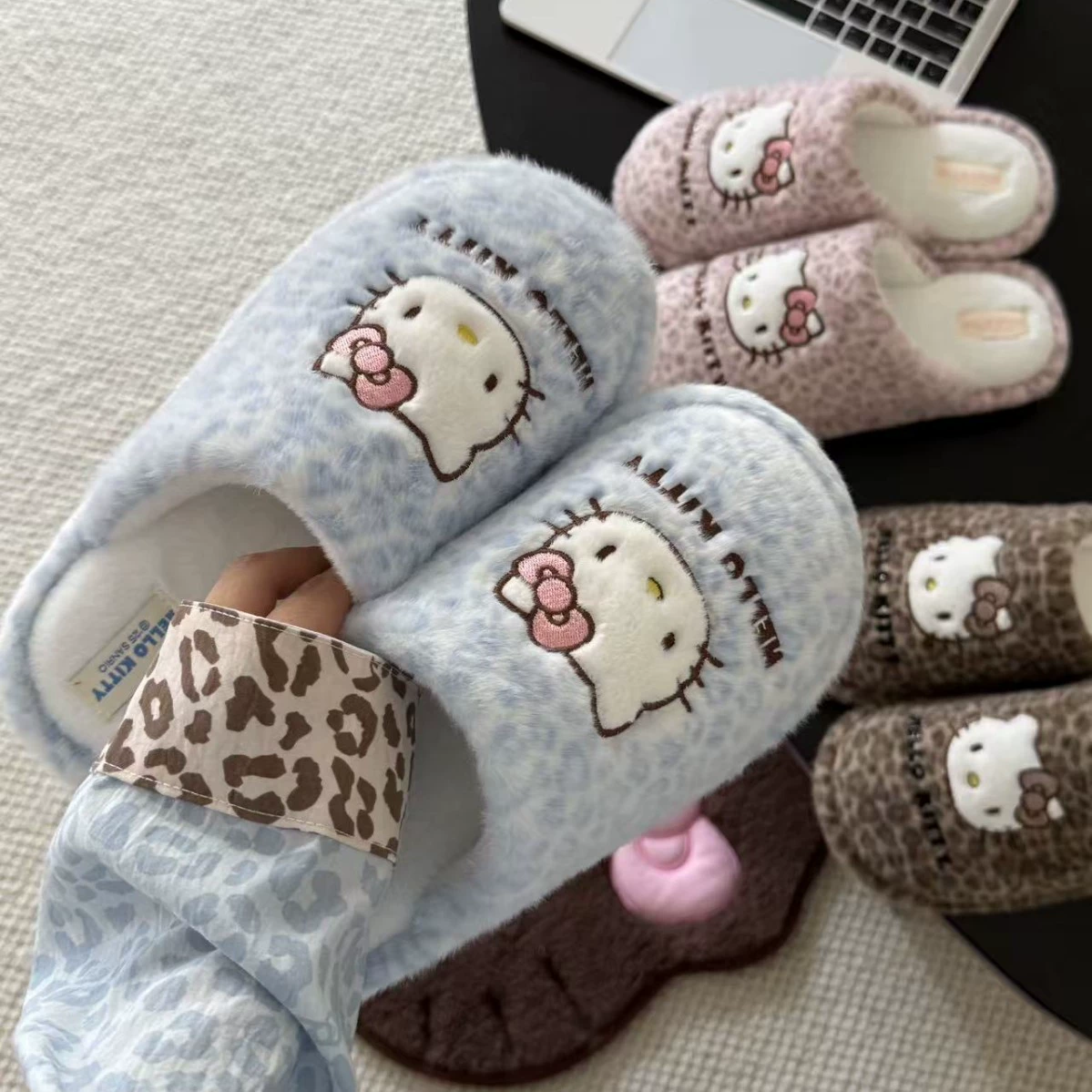 Полусезонные тапочки Hello Kitty (Hello Kitty), плюшевый верх и противоскользящая подошва, 36–41