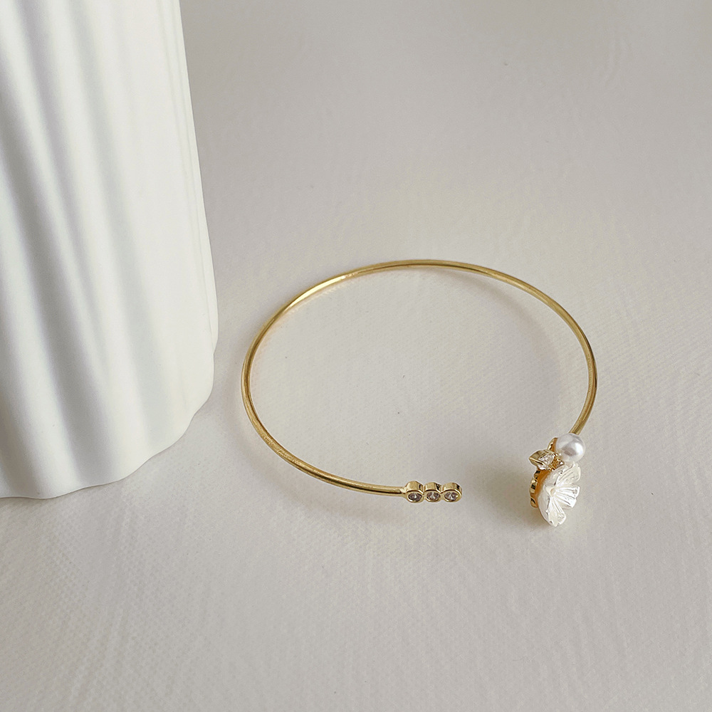 Fashion Flower Copper Inlay Pearl Zircon Bangle 1 Piece
