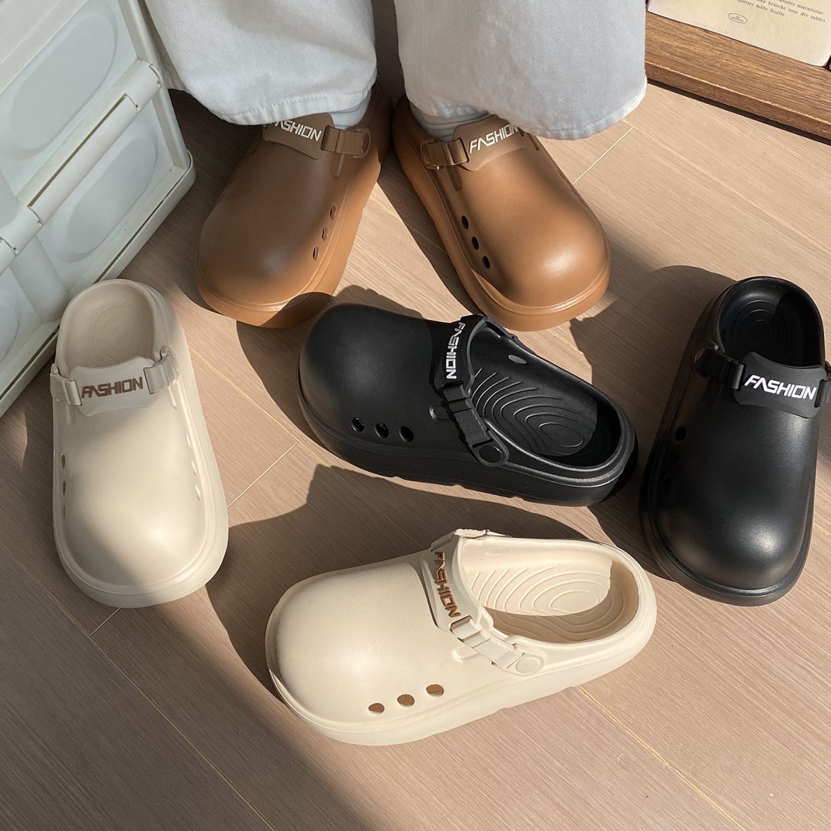 Women's Summer Outdoor Clogs With A Stepping-On-Feces Feel, Non-Slip, Odor-Resistant, Top Quality Thick-Soled, Closed-Toe Beach_voghion.com