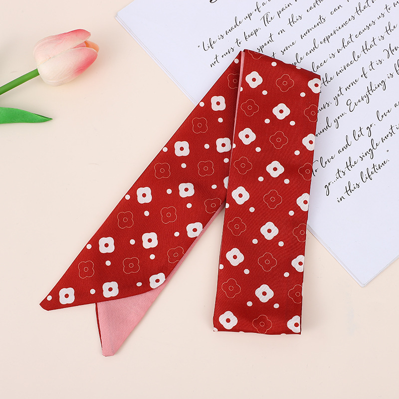 Elegant Style Women's Elegant Heart Shape Flower Lingge Polyester Silk Scarf